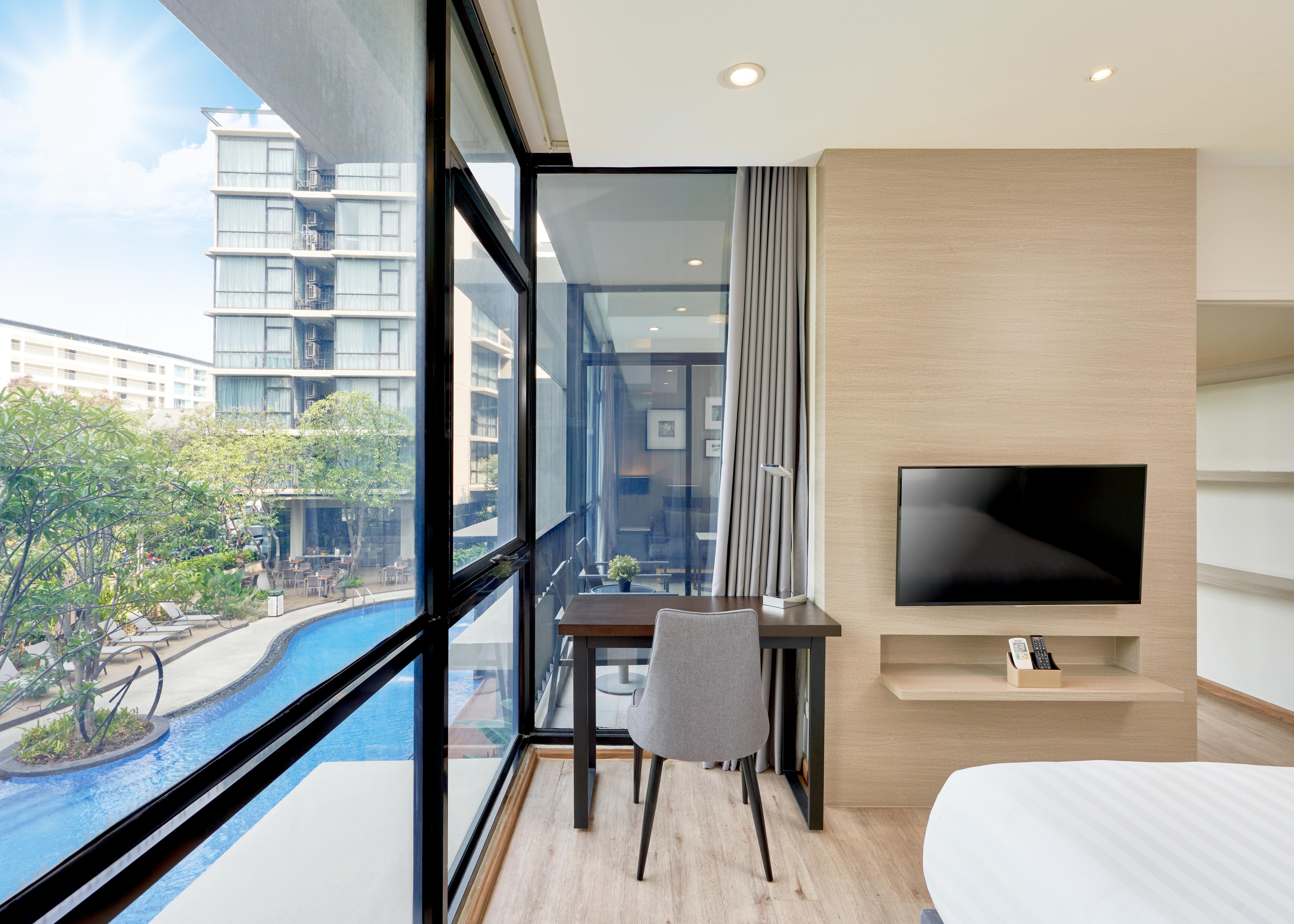 Altera Hotel And Residence By At Mind Pattaya Exterior foto